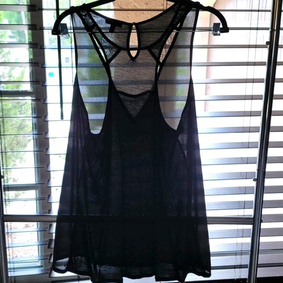 Express Black Lace cut out sleeveless top - Picture 3 of 11